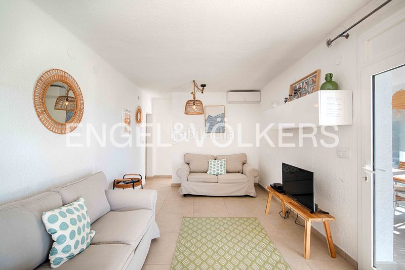 Foto 841ffcbe-1a96-4332-94b2-11096ed31f05. Casa amb piscina a Puig Rom-Canyelles-Almadrava Roses