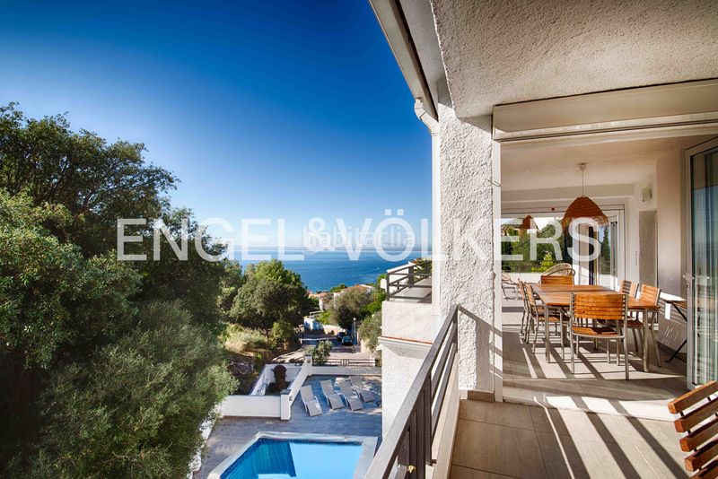 Foto ba267d8e-1bfd-4390-9588-833bca365639. Casa amb piscina a Puig Rom-Canyelles-Almadrava Roses
