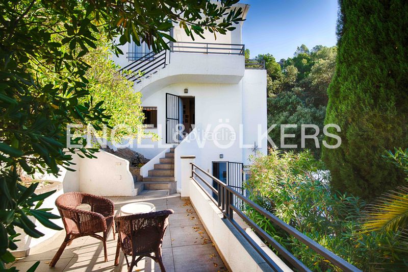 Foto e63fdb05-299d-4492-a0b2-b51b77e490ee. Casa amb piscina a Puig Rom-Canyelles-Almadrava Roses