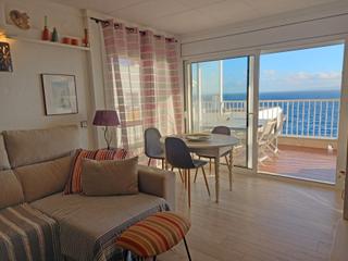 Appartement  Carretera canyelles. Apartamento en segunda línea de mar con vista al mar, piscina y