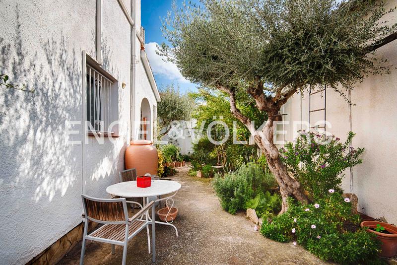 Foto 14ecbf39-0032-4d2a-9247-769a918bda94. Casa amb xemeneia a Muga - Gran Reserva - Badia Empuriabrava