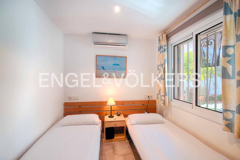 Foto 342e393c-90f0-42c2-9b15-05fc17e6111f. Casa amb xemeneia a Muga - Gran Reserva - Badia Empuriabrava