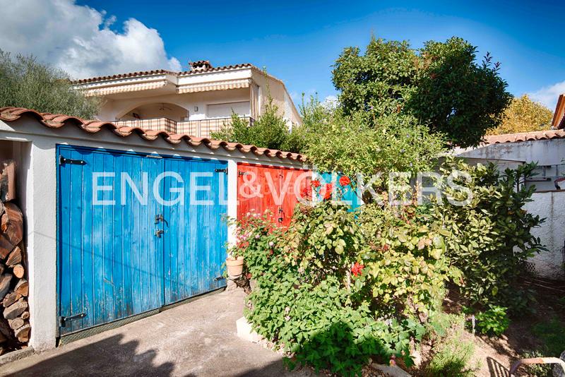 Foto 42be9190-7cbd-4ccf-86c3-bf0e0c94d5b1. Casa amb xemeneia a Muga - Gran Reserva - Badia Empuriabrava