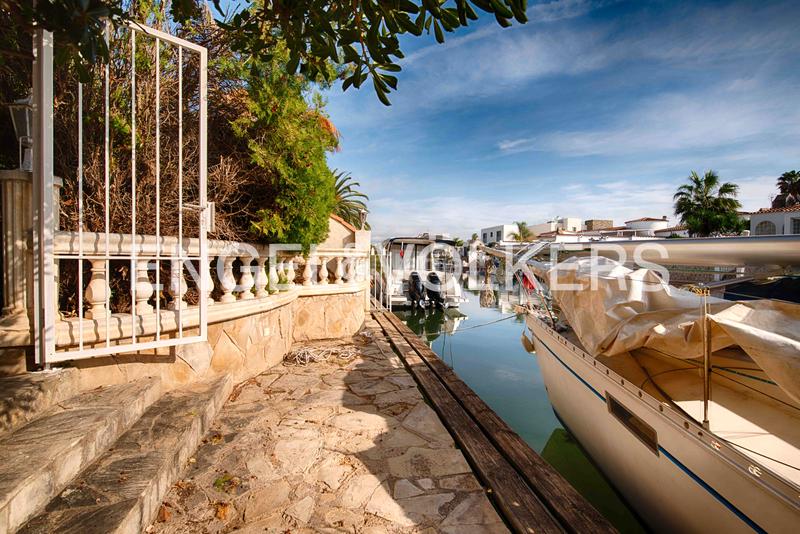 Foto 2c7e817d-8334-4d2b-9d20-91baa6eefcd7. Haus mit parking pool in Francolí - Freser - Noguera Empuriabrava