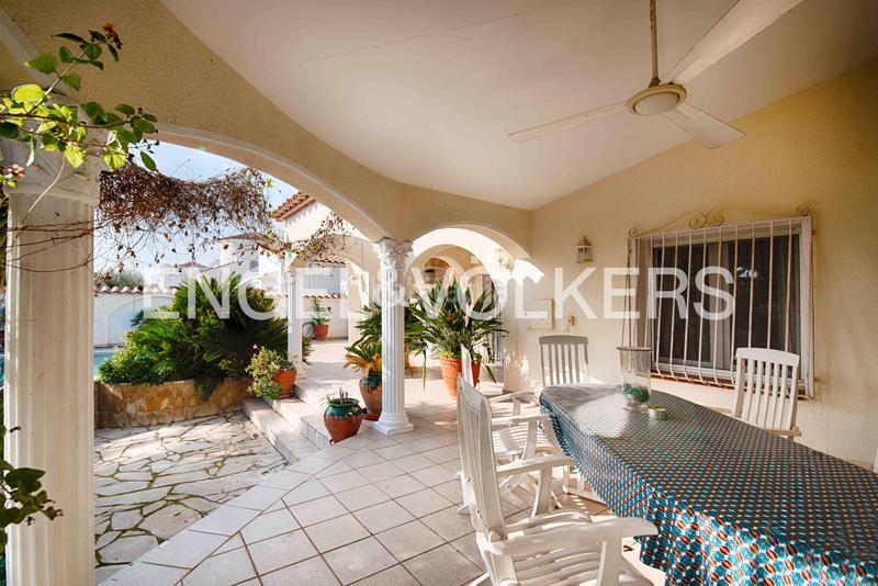 Foto 8dfaf77e-0ebb-4d0d-a381-04f685f0511c. Haus mit parking pool in Francolí - Freser - Noguera Empuriabrava