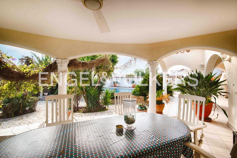 Foto f0b1389c-8a9d-4c90-af30-6881147e7d95. Haus mit parking pool in Francolí - Freser - Noguera Empuriabrava