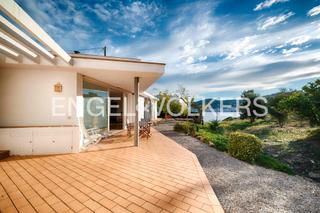 Casa  Carrer llan. Exclusiva casa con vistas al mar  elegancia, confort y ubicaci