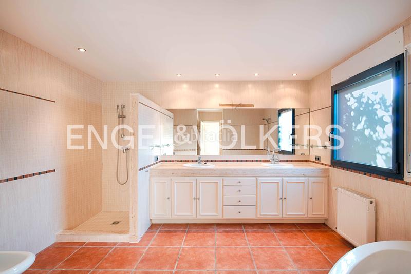 Foto 13d40f3b-4939-407d-97bb-0a3aa006faab. Chalet con riscaldamento parcheggio piscina in Peralada