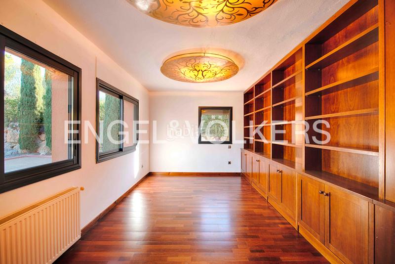 Foto 36c7a806-def1-43f1-9925-e8c34677bd8b. Chalet con riscaldamento parcheggio piscina in Peralada