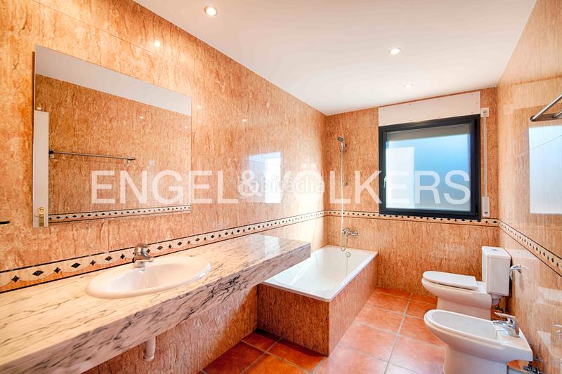 Foto 486cfc0d-8124-4ad5-941d-e2a8177da9f7. Chalet con riscaldamento parcheggio piscina in Peralada