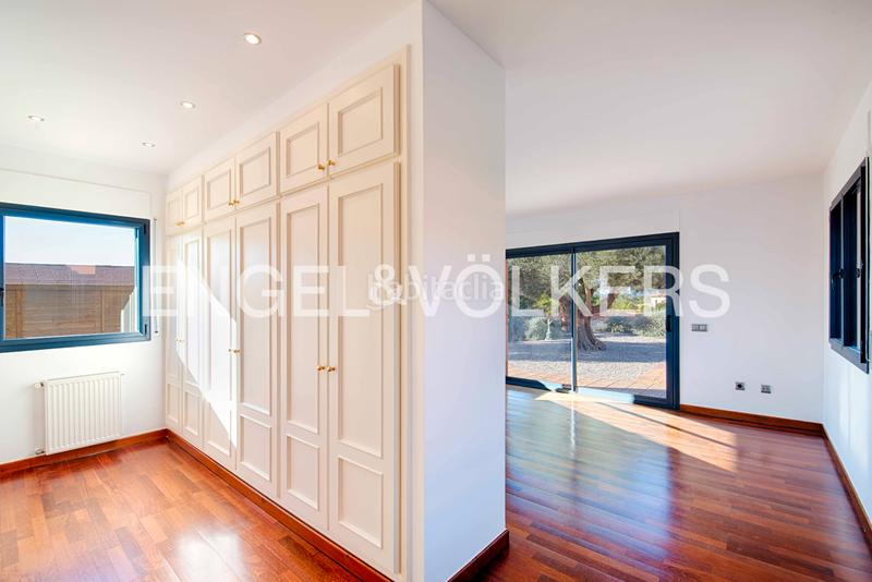 Foto 498e7d50-afa7-4bc6-a6cf-d0f8d4c37143. Chalet con riscaldamento parcheggio piscina in Peralada