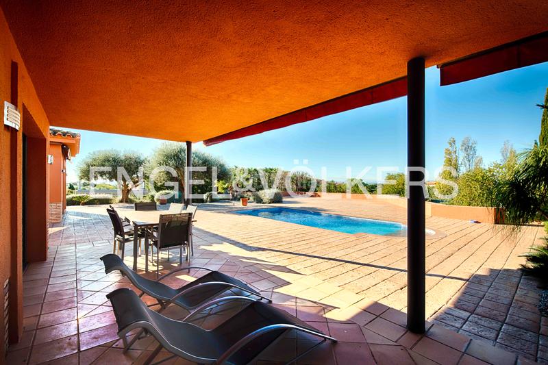 Foto 6e110bb7-f50a-42be-a6eb-2639784efcf9. Chalet con riscaldamento parcheggio piscina in Peralada