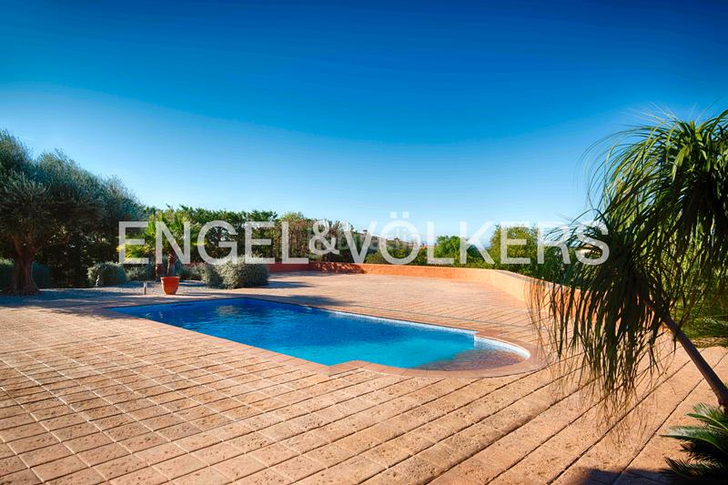 Foto ed594bc0-0520-4643-8b34-c607544810a4. Chalet con riscaldamento parcheggio piscina in Peralada