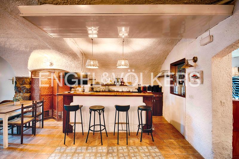 Foto 0b694d4e-bf36-4d32-aa19-dd68606a1ada. Edificio con piscina in Terrades