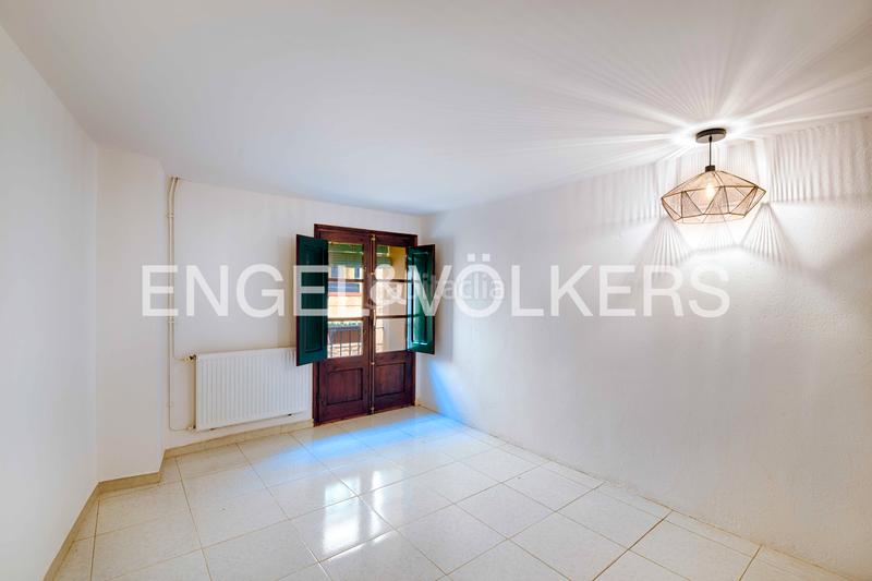 Foto 2d836e51-0268-4c69-953b-3a1224e5ac72. Edificio con piscina in Terrades