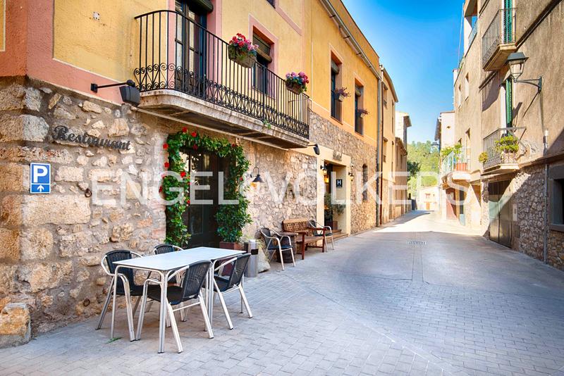 Foto 539dbf4d-8912-4be7-9698-e94213c406ab. Edificio con piscina in Terrades