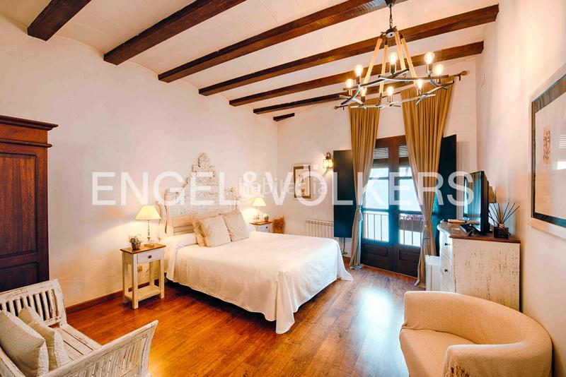 Foto 5e78f1de-1a2d-415c-963f-7071d19eaa55. Edificio con piscina in Terrades