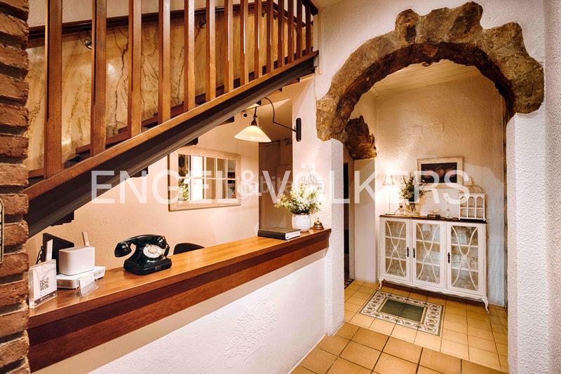 Foto 673ad5d6-a13f-4a7c-9691-686dfe489259. Edificio con piscina in Terrades