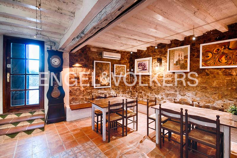 Foto 829e1990-34da-4eab-bd4a-d505c1283142. Edificio con piscina in Terrades