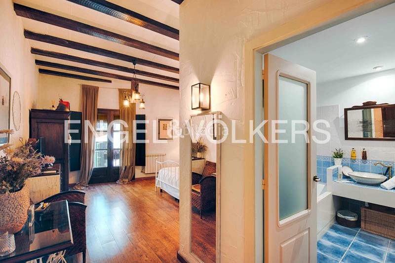 Foto cd0869fc-0992-4494-8d9c-4b37448f3f25. Edificio con piscina in Terrades