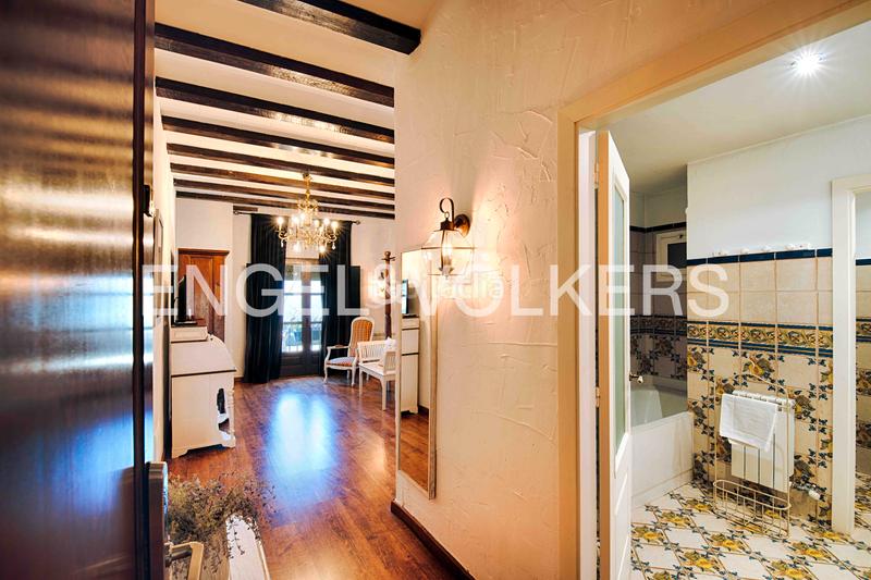 Foto dee178cc-eb4b-4a98-9b4d-38e06cf06acc. Edificio con piscina in Terrades