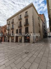 Edifici  Carrer de sant pere. Oportunidad única de inversión en figueres