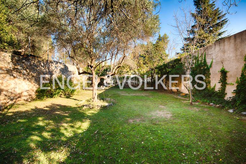 Foto 4e6f3c49-26fc-4dbc-a61b-3d75807016fb. Casa adossada amb xemeneia a Capmany