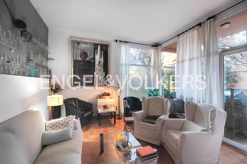 Foto a34d8338-dc23-4cb4-8782-9c50a7a77d70. Casa adossada amb xemeneia a Capmany