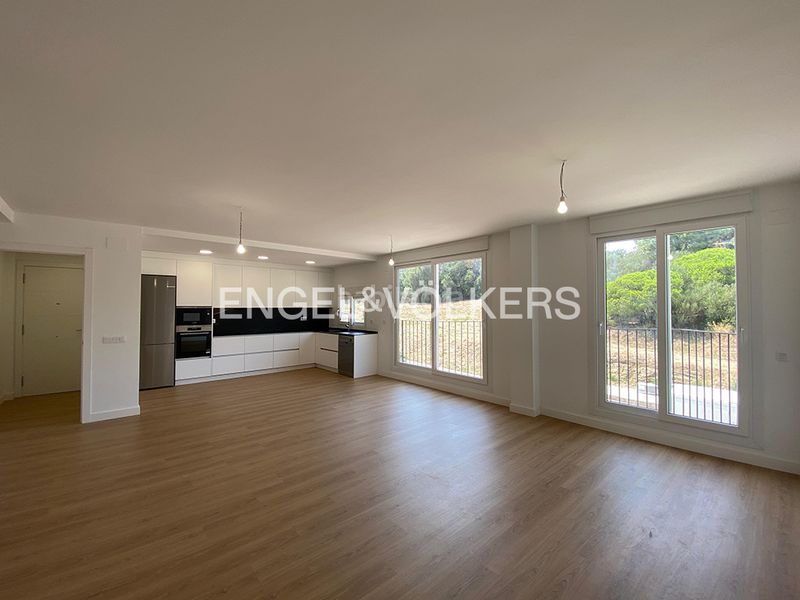 Foto 20eeb6d6-8d30-4e4e-9726-ae4caaa19b0e. Piso en avinguda antoni margarits 3 exclusiva - pisos de obra nueva – 3 dormitorios, plaza de aparcamiento, trastero y alta eficiencia en Llançà