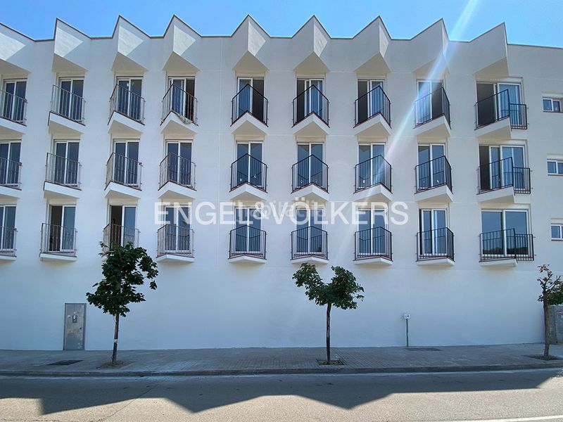 Foto b49f84c7-15ac-454d-af75-128d21dffa05. Piso en avinguda antoni margarits 3 exclusiva - pisos de obra nueva – 3 dormitorios, plaza de aparcamiento, trastero y alta eficiencia en Llançà