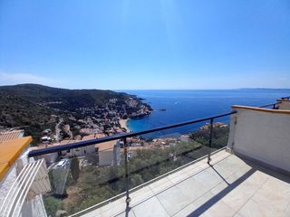 Appartamento  Carrer de la pujada del puig rom. Apartamento con vistas al mar y licencia turística en roses