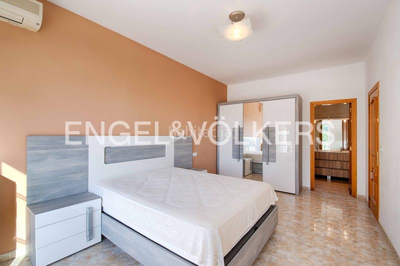 Foto 1a2dbeb1-4759-40e1-971e-0615119338ed. Casa amb calefacció piscina a Pau
