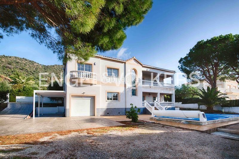 Foto abbd2e2a-e17b-4890-b89d-cc00caba8b78. Casa amb calefacció piscina a Pau