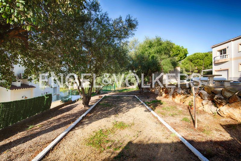 Foto c126d42e-f92e-4f21-8e20-7d09ef964945. Casa amb calefacció piscina a Pau