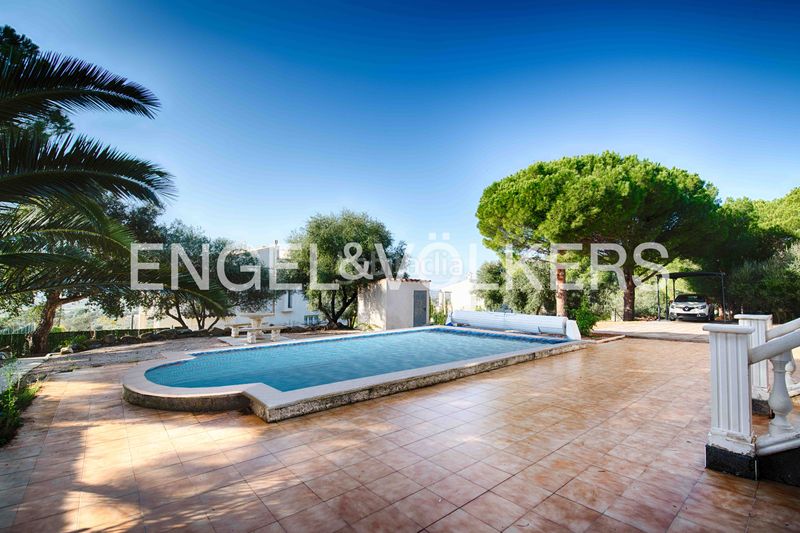 Foto cf5d79af-1f41-4f38-816f-23420eda29f4. Casa amb calefacció piscina a Pau
