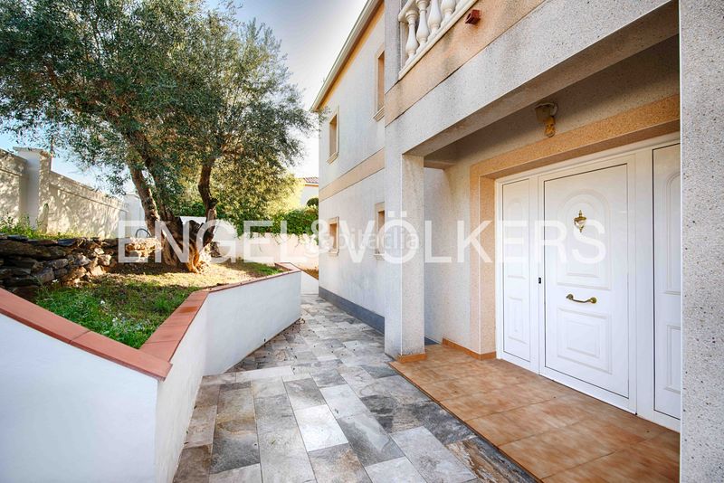 Foto f874e772-5ed0-4189-ae64-7f00f7cbfd92. Casa amb calefacció piscina a Pau