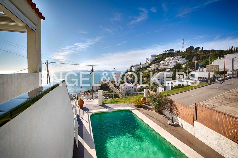 Foto a121c936-1aad-4e41-8ddc-5538bc9f2745. Casa adossada amb xemeneia calefacció piscina a Puig Rom-Canyelles-Almadrava Roses