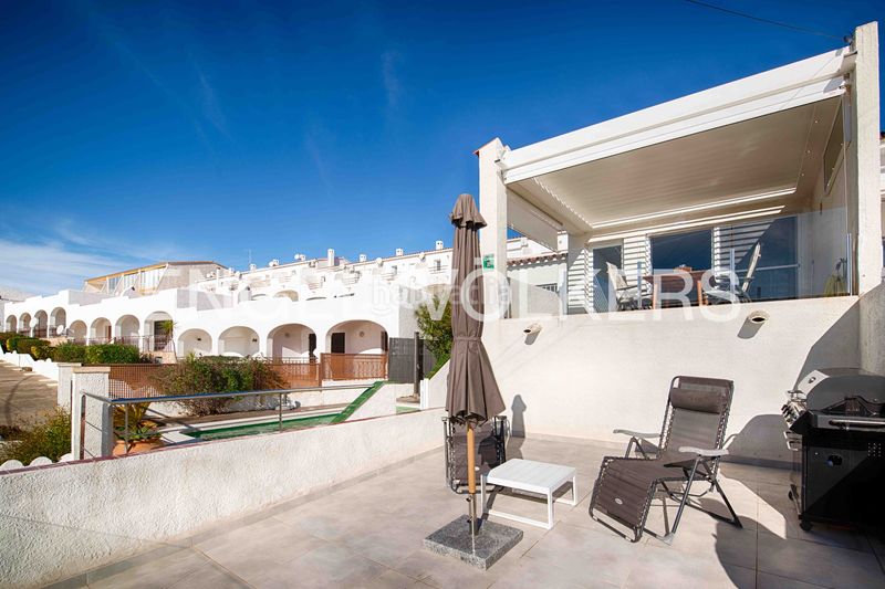 Foto a2fe8579-dcdc-4bea-9e3c-5679f2b7118f. Casa adossada amb xemeneia calefacció piscina a Puig Rom-Canyelles-Almadrava Roses