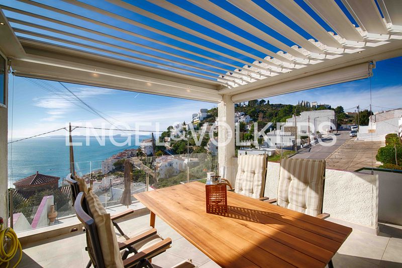 Foto cfb7a560-5ab0-4dd4-b6e2-56d18401d570. Casa adossada amb xemeneia calefacció piscina a Puig Rom-Canyelles-Almadrava Roses