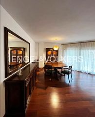 Flat  Carrer sant llàtzer. Luminoso piso de 3 dormitorios en pleno centro de figueres