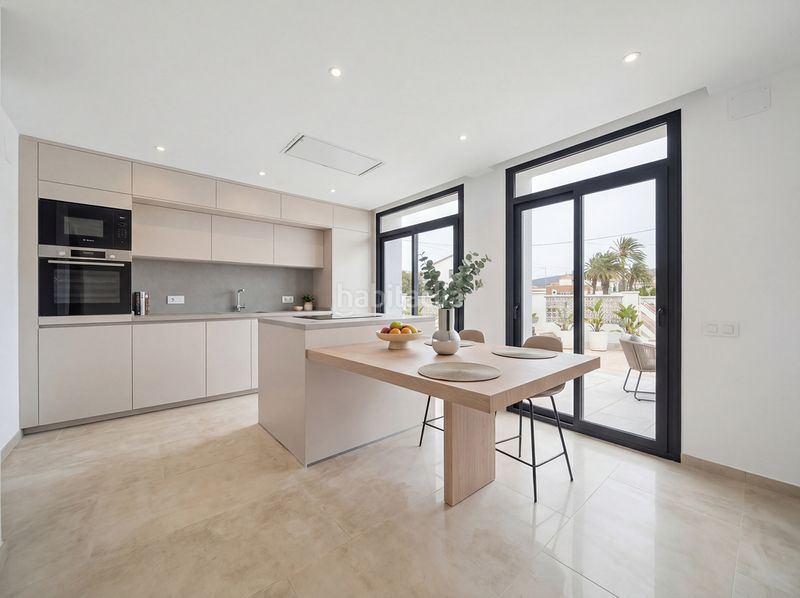 Foto 0380107b-3e1a-4263-8aa7-e2656ffeb8d1. Casa amb aparcament piscina a Alberes Empuriabrava