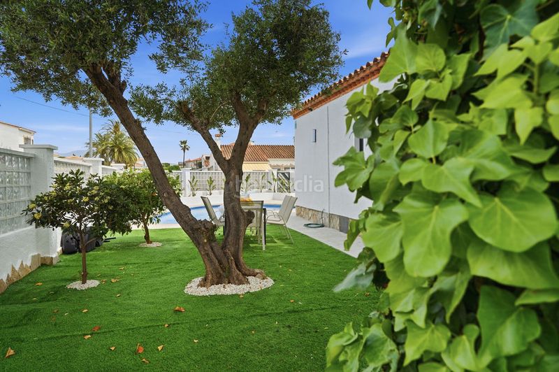 Foto aa18a3b8-390b-4a98-b20c-ebdcf9f21ebc. Casa amb aparcament piscina a Alberes Empuriabrava