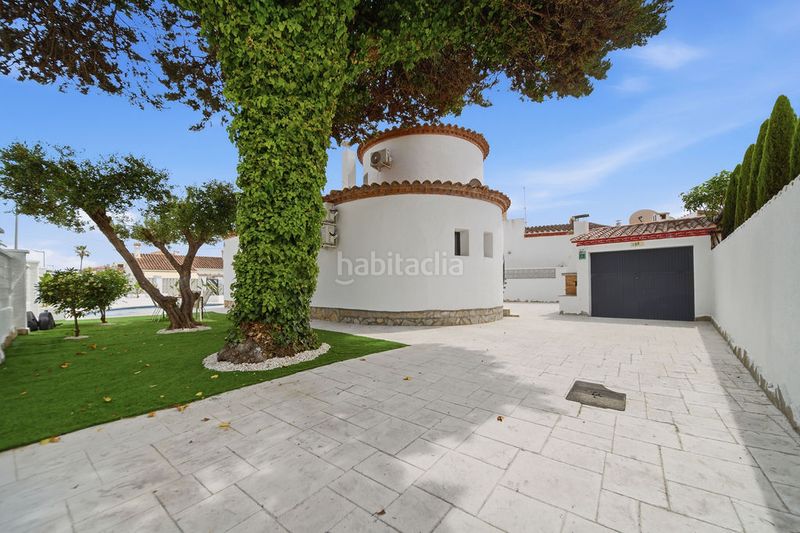 Foto ac5938f7-a7bb-4867-9a3a-ae311b044f13. Casa amb aparcament piscina a Alberes Empuriabrava