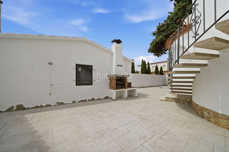 Foto c762efba-183c-499f-a6da-69b17878ff05. Casa amb aparcament piscina a Alberes Empuriabrava