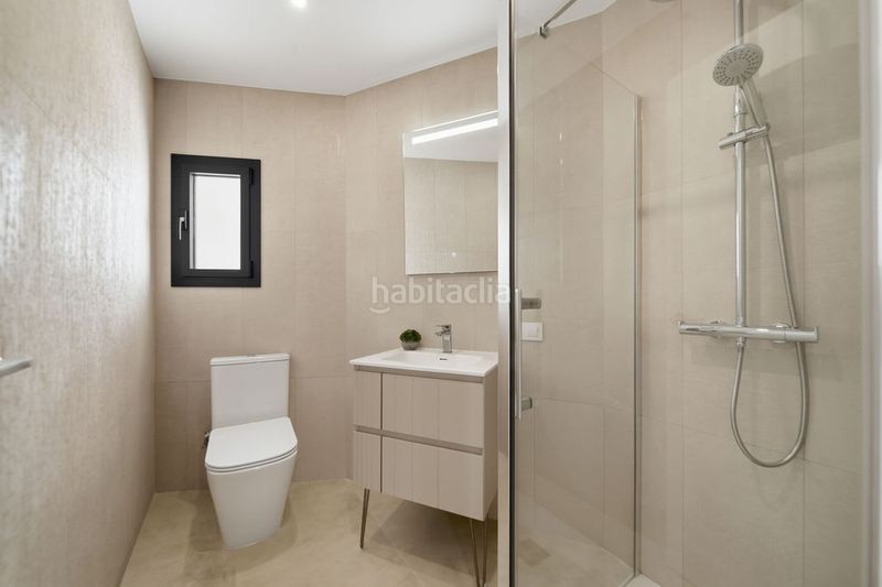 Foto f0844690-42b1-4b96-bf0e-f4626f23e55d. Casa amb aparcament piscina a Alberes Empuriabrava