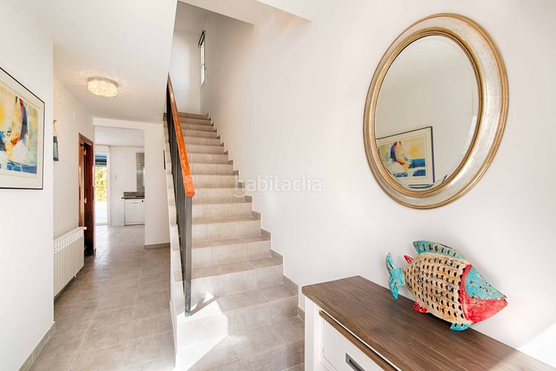 Foto dda9e595-8a63-40df-bd83-201bd0f70637. Casa amb aparcament piscina a Cap Ras - Creus - Falconera Empuriabrava