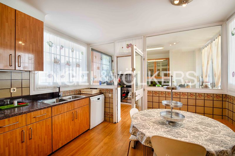 Foto 5df6346b-e543-4c6c-b080-684228c98293. Casa adossada amb xemeneia calefacció aparcament piscina a Llançà