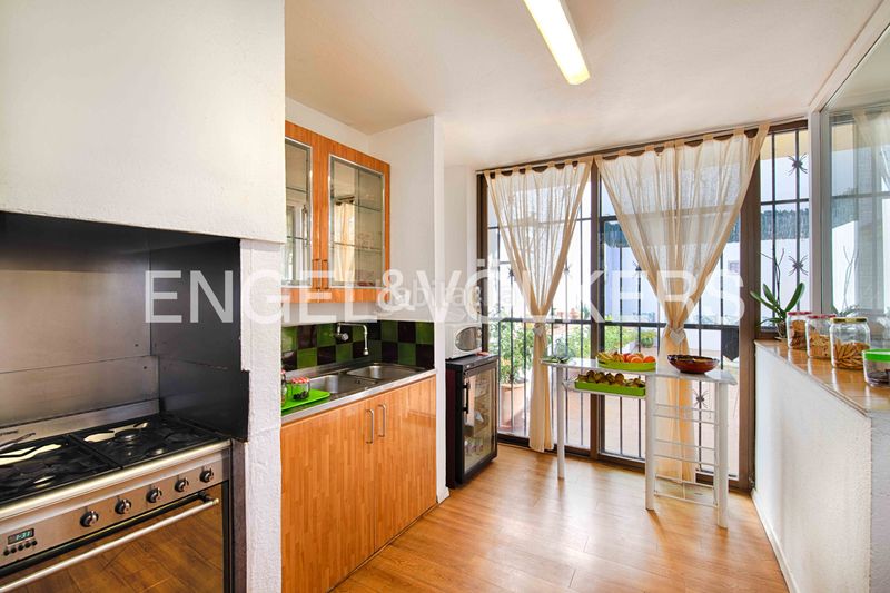 Foto 63493576-bf17-419d-b696-b60a459bfe4f. Casa adossada amb xemeneia calefacció aparcament piscina a Llançà