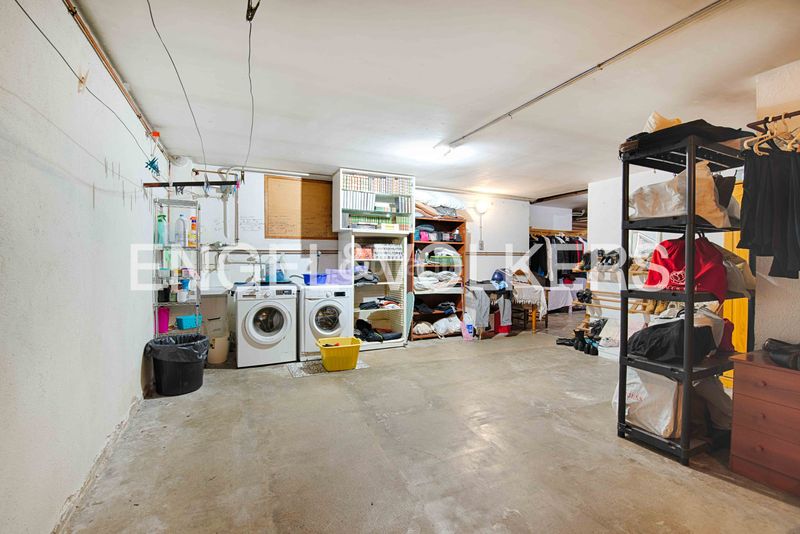 Foto a76c023f-f9ab-4dba-8b6e-64fb54dcbb83. Casa adossada amb xemeneia calefacció aparcament piscina a Llançà