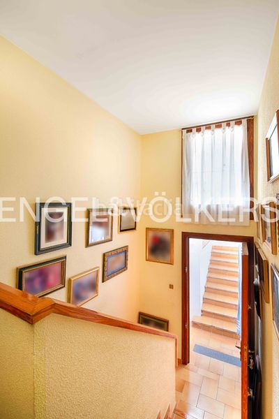 Foto bb0a19d7-eddb-4af3-bbf8-23c75ddff970. Casa adossada amb xemeneia calefacció aparcament piscina a Llançà